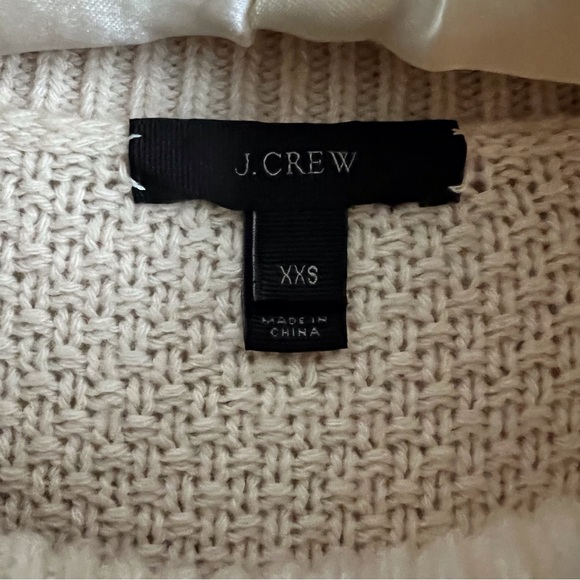 J Crew Cable Knit Embellished Sweater Cream Ruffle Front Turtleneck H2555 XXS - Picture 7 of 7